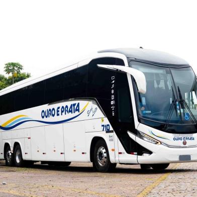 VIAÇÃO OURO E PRATA INOVA COM ÔNIBUS MARCOPOLO PARADISO <!-- NICAID(15013780) -->