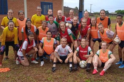 O Flamengo de São Pedro, de Tenente Portela, se prepara para a disputa do Brasileirão Feminino A-3.<!-- NICAID(15019501) -->