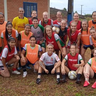 O Flamengo de São Pedro, de Tenente Portela, se prepara para a disputa do Brasileirão Feminino A-3.<!-- NICAID(15019501) -->