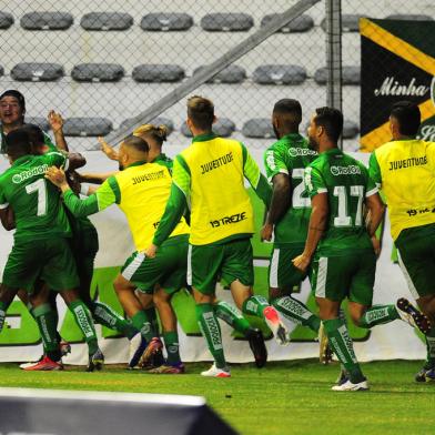 CAXIAS DO SUL, RS, BRASIL, 17/02/2022. Juventjude x São José, jogo válido pela sétima rodada da primeira fase do Campeonato Gaúcho (Gauchão 2022), realizado no estádio Alfredo Jaconi. (Porthus Junior/Agência RBS)<!-- NICAID(15020047) -->