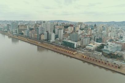 PORTO ALEGRE, RS, BRASIL,  01/06/2021- Andamento dos quase 12 quilômetros de obras na Orla do Guaíba que vão desde a região das docas do Cais Mauá, atrás da rodoviária, até o iate clube Guaíba, na Diário de Notícias. Foto: Lauro Alves / Agencia RBS<!-- NICAID(14797511) -->