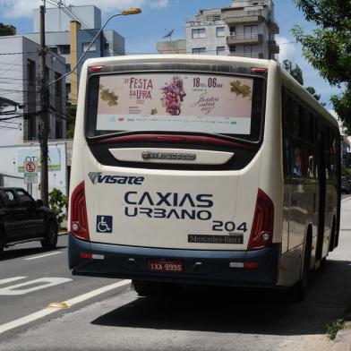 CAXIAS DO SUL, RS, BRASIL (17/02/2022)Aprovado projeto que permite colocação de anuncios nos vidros traseiros dos ônibus da Visate. (Antonio Valiente/Agência RBS)<!-- NICAID(15019108) -->