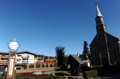 GRAMADO, RS, BRASIL. (02/06/2020)Em Gramado, a unidade Laghetto Stilo Borges, que fica no Centro, foi uma das primeiras da rede a voltar às atividades. Aos finais de semana a ocupação já chega a 40% e os 50% deverão ser facilmente atingidos no feriadão de Corpus Christi + Dia dos Namorados. Diversos cuidados entraram pra rotina do estabelecimento. (Antonio Valiente/Agência RBS)<!-- NICAID(14513788) -->