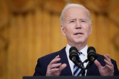 WASHINGTON, DC - FEBRUARY 24: U.S. President Joe Biden delivers remarks about Russias unprovoked and unjustified military invasion of neighboring Ukraine in the East Room of the White House on February 24, 2022 in Washington, DC. Biden announced a new round of sanctions against Russia after President Vladimir Putin launched an attack on Ukraine from the land, sea and air on Thursday.   Drew Angerer/Getty Images/AFP (Photo by Drew Angerer / GETTY IMAGES NORTH AMERICA / Getty Images via AFP)<!-- NICAID(15025750) -->