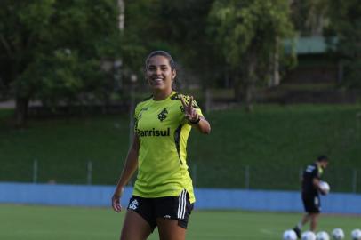 As Gurias Coloradas estão se preparando para a disputa do Brasileirão Feminino. Na foto, a atacante Millene.<!-- NICAID(15026094) -->