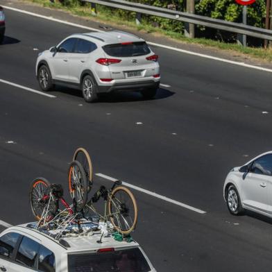 PORTO ALEGRE, RS, BRASIL - 25.02.2022 - Freeway em Porto Alegre. (Foto: Marco Favero/Agencia RBS)<!-- NICAID(15027437) -->