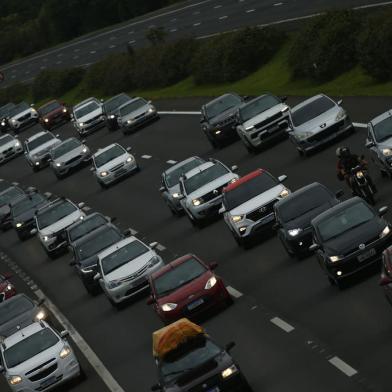 Osório, RS, BRASIL,  01/03/2022- Trânsito: movimentação na Freeway, em Osório no km5. Foto: Félix Zucco / Agencia RBS<!-- NICAID(15030052) -->