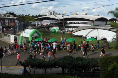 CAXIAS DO SUL, RS, BRASIL, 27/02/2022 - Movimento intenso nos pavilhões no domingo. (Marcelo Casagrande/Agência RBS)<!-- NICAID(15028594) -->