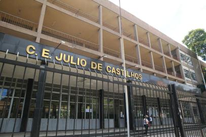 PORTO ALEGRE,RS,BARSIL.2022,02,11.Personagens de comemoração de 250 anos de Porto Alegre.NA FOTO.Colégio Julinho.(RONALDO BERNARDI/AGENCIA RBS).<!-- NICAID(15013493) -->