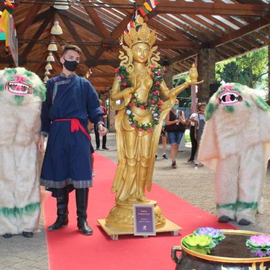 Festa do Losar, o Ano-Novo tibetano, em Três Coroas<!-- NICAID(15034017) -->