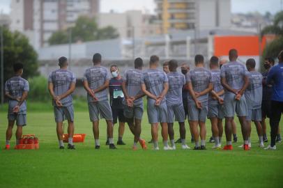 CAXIAS DO SUL, RS, BRASIL, 01/03/2022 - Treino do Caxias. (Marcelo Casagrande/Agência RBS)<!-- NICAID(15030137) -->