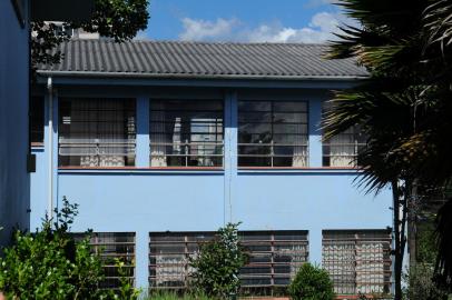 CAXIAS DO SUL, RS, BRASIL, 30/11/2021 -  Construída em 1969, Escola Estadual Dante Marcucci deixará de existir em 2022.  Instituição dará lugar ao colégio Tiradentes da BM. (Marcelo Casagrande/Agência RBS)<!-- NICAID(14954934) -->