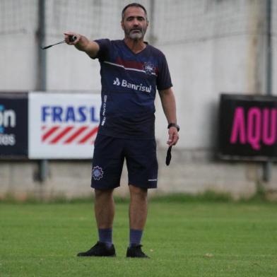 Técnico do Caxias, Rogério Zimmermann<!-- NICAID(15039206) -->