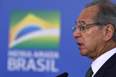 11/03/2022- Cerimônia de Lançamento do Plano Nacional de FertilizantesBRASÍLIA, DF- Ministro da Economia, Paulo Guedes, durante cerimônia de Lançamento do Plano Nacional de Fertilizantes, realizado no salão nobre do Palácio do Planalto<!-- NICAID(15039410) -->