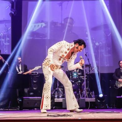 Johnny Grace Elvis Cover -  show Viva Las Vegas - uma noite com o Rei do Rock, considerado o maior tributo a Elvis da América Latina.<!-- NICAID(15041475) -->