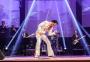 Show que recria apresentação de Elvis em Las Vegas chega a Caxias