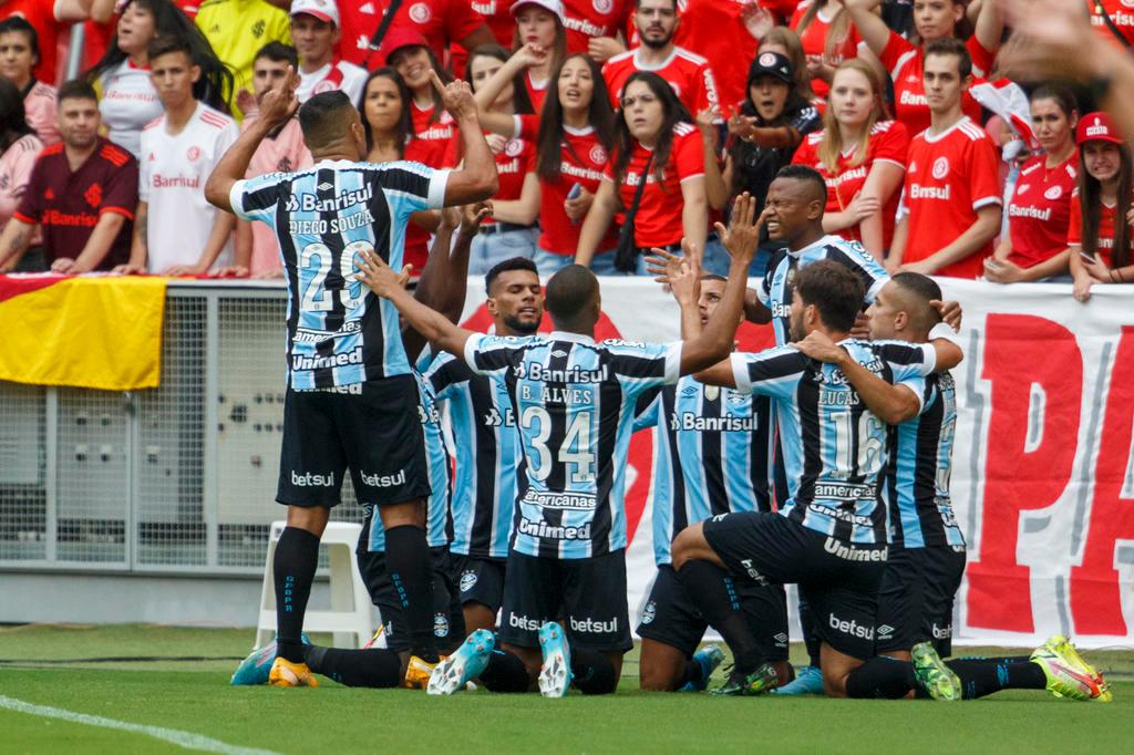 Grêmio goleia o Veranópolis por 5 a 0 e confirma vaga na semi do Gauchão -  Grêmio - Jornal VS