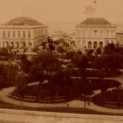 Fotografia Irmãos Ferrari ¿ Praça da Matriz c.1890 / Acervo Delfos<!-- NICAID(15046705) -->