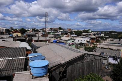 CAXIAS DO SUL, RS, BRASIL, 23/01/2020 - Moradores de três lotes do Monte Carmelo querem um só projeto de regularização da área. Dois dos lotes estão na Justiça em processo de reintegração de posse, o outro foi desapropriado pela prefeitura. (Marcelo Casagrande/Agência RBS)<!-- NICAID(14396322) -->