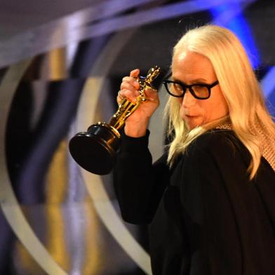 New Zealand director Jane Campion accepts the award for Best Director for The Power of the Dog onstage during the 94th Oscars at the Dolby Theatre in Hollywood, California on March 27, 2022. (Photo by Robyn Beck / AFP)<!-- NICAID(15052752) -->