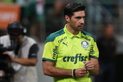 O técnico Abel Ferreira, da SE Palmeiras, em jogo contra a equipe do Red Bull Bragantino, durante partida válida pela semi final, do Campeonato Paulista, Série A1, na arena Allianz Parque. (Foto: Cesar Greco)<!-- NICAID(15055411) -->