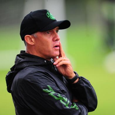 CAXIAS DO SUL, RS, BRASIL, 30/03/2022. Juventude x Grêmio, jogo-treino realizado no Centro de Formação de Atletas e Cidadãos, o CFAC. O Juventude verceu por 4 a 2. Na foto, técnico Eduardo Baptista. (Porthus Junior/Agência RBS)<!-- NICAID(15055575) -->