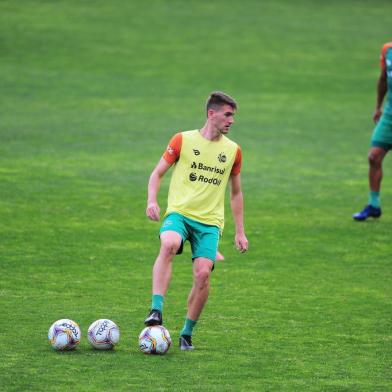 CAXIAS DO SUL, RS, BRASIL, 28/08/2020. Treino do Juventude no estádio Alfredo Jaconi. O Ju está disputando a série B do Campeonato Brasileiro 2020. Na foto, zagueiro Odivan. (Porthus Junior/Agência RBS)<!-- NICAID(14579513) -->