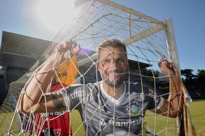 CAXIAS DO SUL, RS, BRASIL, 31/03/2022. O goleiro do SER Caxias, Marcelo Pitol, anuncia sua aposentadoria do futebol. (Bruno Todeschini/Agência RBS)<!-- NICAID(15056594) -->