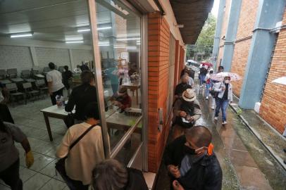 PORTO ALEGRE, RS, BRASIL,  04/04/2022- Vacinação contra a gripe. Na foto, Igreja Nossa Senhora do Líbano.  Foto: Lauro Alves  / Agencia RBS<!-- NICAID(15059293) -->