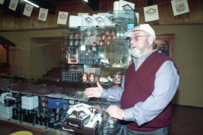 Jayme Prawer, fundador da tradicional fábrica de chocolates caseiros Prawer, em Gramado, na Serra Gaúcha.Foto de 1993.-#ENVELOPE: 126755<!-- NICAID(15065919) -->