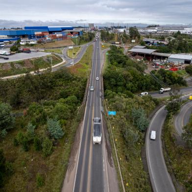 CAXIAS DO SUL, RS, BRASIL, 05/04/2022 - Rodovias da Serra que serão concedidas. Na imagem RS 122, km 80. Estrada próxima ao bairro Santa Fé, no município de Caxias. Foto: Jefferson Botega / Agencia RBS<!-- NICAID(15060956) -->