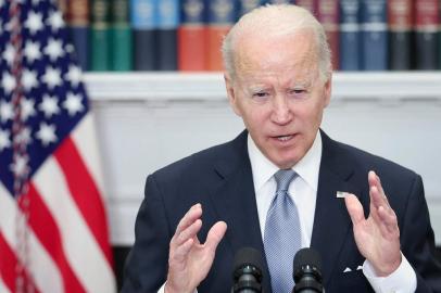 WASHINGTON, DC - APRIL 21: U.S. President Joe Biden delivers remarks on Russia and Ukraine from the Roosevelt Room of the White House April 21, 2022 in Washington, DC. Biden announced an additional $800 million in military aid to Ukraine during his remarks.   Win McNamee/Getty Images/AFP (Photo by WIN MCNAMEE / GETTY IMAGES NORTH AMERICA / Getty Images via AFP)<!-- NICAID(15074870) -->