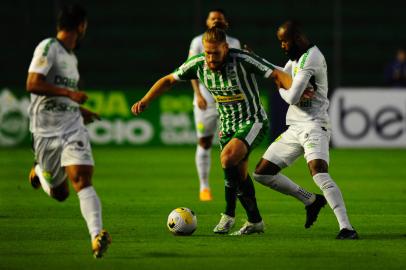 CAXIAS DO SUL, RS, BRASIL, 24/04/2022. Juventude x Cuiabá, jogo válido pela terceira rodada da série A do Campeonato Brasileiro e realizado no estádio Alfredo Jaconi. (Porthus Junior/Agência RBS)<!-- NICAID(15076853) -->