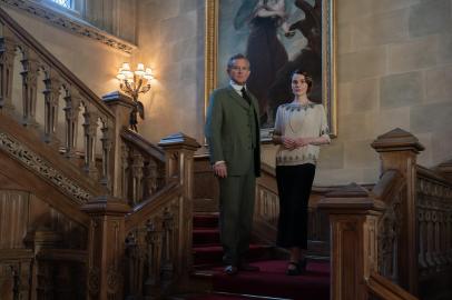 Hugh Bonneville stars as Robert Grantham and Michelle Dockery as Lady Mary in DOWNTON ABBEY: A New Era, a Focus Features release. ..Credit: Ben Blackall / © 2021 Focus Features, LLC..No Brasil: Downton Abbey II: Uma Nova Era<!-- NICAID(15078524) -->