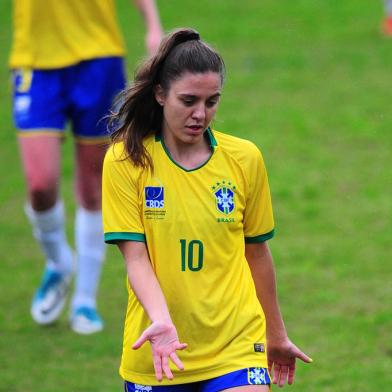 FARROUPILHA, RS, BRASIL, 03/05/2022. Brasil x EUA, jogo de estreia da seleção brasileira de futebol feminino na 24ª Surdolimpíadas de Verão realizado no estádio das Castanheiras em Farroupilha. (Porthus Junior/Agência RBS)Indexador:                                 <!-- NICAID(15085667) -->