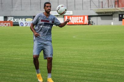 Caxias treina para última rodada do Campeonato Gaúcho contra o União Frederiquense<!-- NICAID(15039635) -->