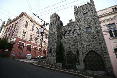 PORTO ALEGRE, RS, BRASIL, 17-08-2016: Castelo no Alto da Bronze. Matéria sobre castelos de Porto Alegre. (CARLOS MACEDO/AGÊNCIA RBS)<!-- NICAID(12385771) -->