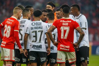 Inter enfrenta o Corinthians, no Estádio Beira-Rio, pela sexta rodada do Brasileirão Edenilson<!-- NICAID(15096429) -->