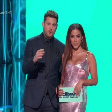 Anitta apresentando o Billboard Music Awards 2022<!-- NICAID(15097031) -->