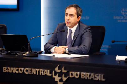 O diretor de PolÃ­tica MonetÃ¡ria do Banco Central, Bruno Serra, fala com imprensa sobre mudanÃ§as no compulsÃ³rio sobre depÃ³sitos a prazo e no requerimento prudencial do Indicador de Liquidez de Curto Prazo. Foto:Raphael Ribeiro/BCB<!-- NICAID(15097101) -->