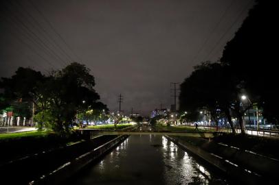 Porto Alegre, RS, Brasil, 17/05/2022 - Clima na noite de Porto Alegre - Foto: Anselmo Cunha/Agência RBS<!-- NICAID(15098560) -->