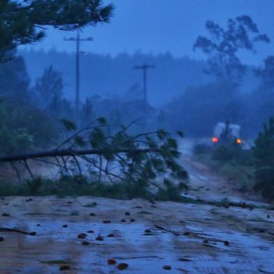 17/05/2022 - MOSTARDAS, RS, BRASIL -  Ambiental, município de Mostardas, no Litoral Norte, durante passagem da tempestade subtropical que atinge o Rio Grande do Sul. FOTO: Lauro Alves / Agência RBS<!-- NICAID(15098589) -->