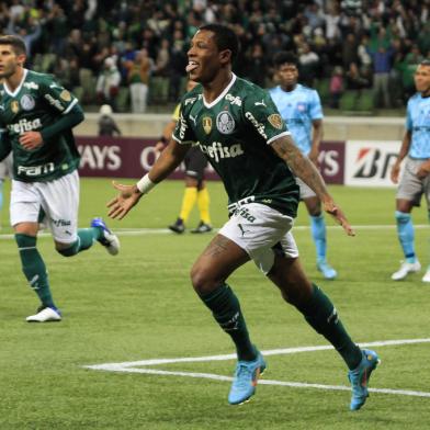 PALMEIRAS X EMELEC-EQUSP - LIBERTADORES/PALMEIRAS X EMELEC-EQU - ESPORTES - Danilo, do Palmeiras, comemora o seu gol na partida contra o Emelec, do Equador, válida pela 5ª rodada do grupo A   da Copa Libertadores 2022, realizado no Allianz Parque, em São Paulo, na noite desta quarta-feira (18). O Palmeiras   venceu por 1 a 0.    18/05/2022 - Foto: VINICIUS NUNES/AGÊNCIA F8/ESTADÃO CONTEÚDOEditoria: ESPORTESLocal: SÃO PAULOIndexador: VINICIUS NUNESFonte: AgÃªncia F8Fotógrafo: AGÊNCIA F8<!-- NICAID(15100023) -->