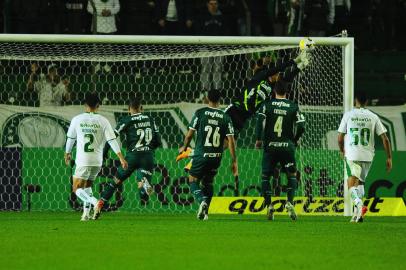 CAXIAS DO SUL, RS, BRASIL, 21/05/2022. Juventude x Palmeiras, jogo válido pela sétima rodada da Séria A do Campeonato Brasileiro e realizado no estádio Alfredo Jaconi. (Porthus Junior/Agência RBS)<!-- NICAID(15103126) -->