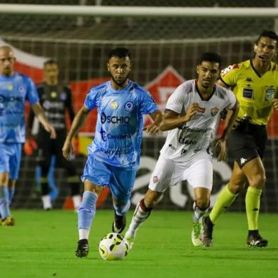 Após a Copa do Brasil, Glória terá mais uma decisão pela frente, a Recopa Gaúcha contra o Grêmio. Atacante Tcharles é a esperança de gols<!-- NICAID(15104245) -->