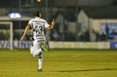 Vacaria, RS, Brasil, 24/05/2022 - *EM BAIXA* Glória vs Grêmio em Vacaria pela Recopa Gaúcha - Foto: Lauro Alves/Agência RBS<!-- NICAID(15105670) -->