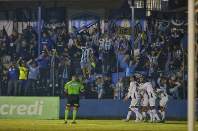 Vacaria, RS, Brasil, 24/05/2022 - *EM BAIXA* Glória vs Grêmio em Vacaria pela Recopa Gaúcha - Foto: Lauro Alves/Agência RBS<!-- NICAID(15105680) -->