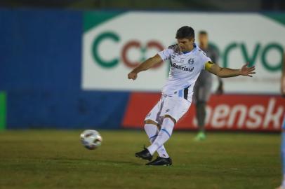 Gremio x GloriaRS - FUTEBOL/RECOPA GAUCHA 2022 /GREMIO X GLORIA - ESPORTES - Lance da partida entre Gremio e Gloria disputada na noite desta terça-feira, no Estádio Altos da Gloria, valida pela Recopa Gaucha 2022. FOTO: LUCAS UEBEL/GREMIO FBPA/DIVULGAÇÃOEditoria: SPOLocal: VacariaIndexador: Lucas UebelSecao: futebolFonte: Gremio.netFotógrafo: Gremio x Gloria<!-- NICAID(15105705) -->