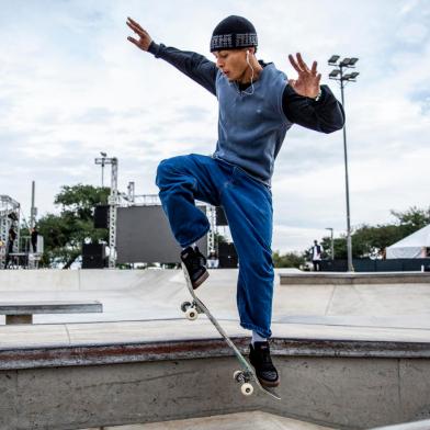 PORTO ALEGRE, RS, BRASIL - A capital recebe o STU Nacional, segunda etapa do circuito nacional de skate. Fotografamos os primeiros treinamentos nas pistas.Indexador: Jeff Botega<!-- NICAID(15107812) -->