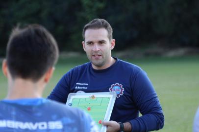 Thiago Carvalho, técnico do Caxias na disputa da Série D do Brasileiro.<!-- NICAID(15106533) -->